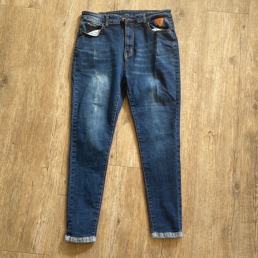Skinny jeans